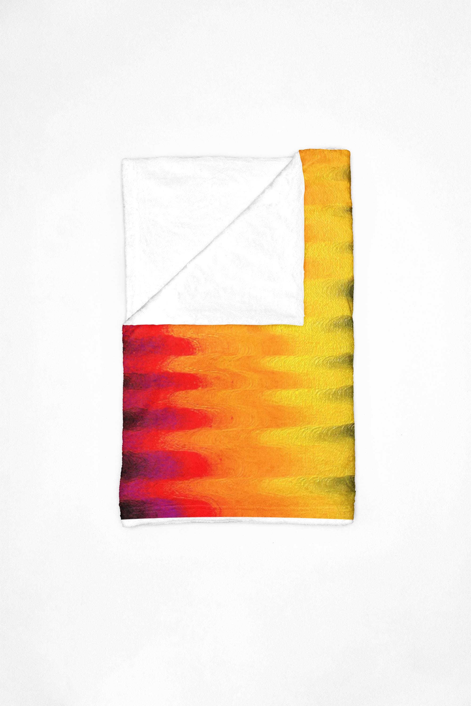 Golden Fluid Wave Plush Blanket – Chromatic Flow Collection
