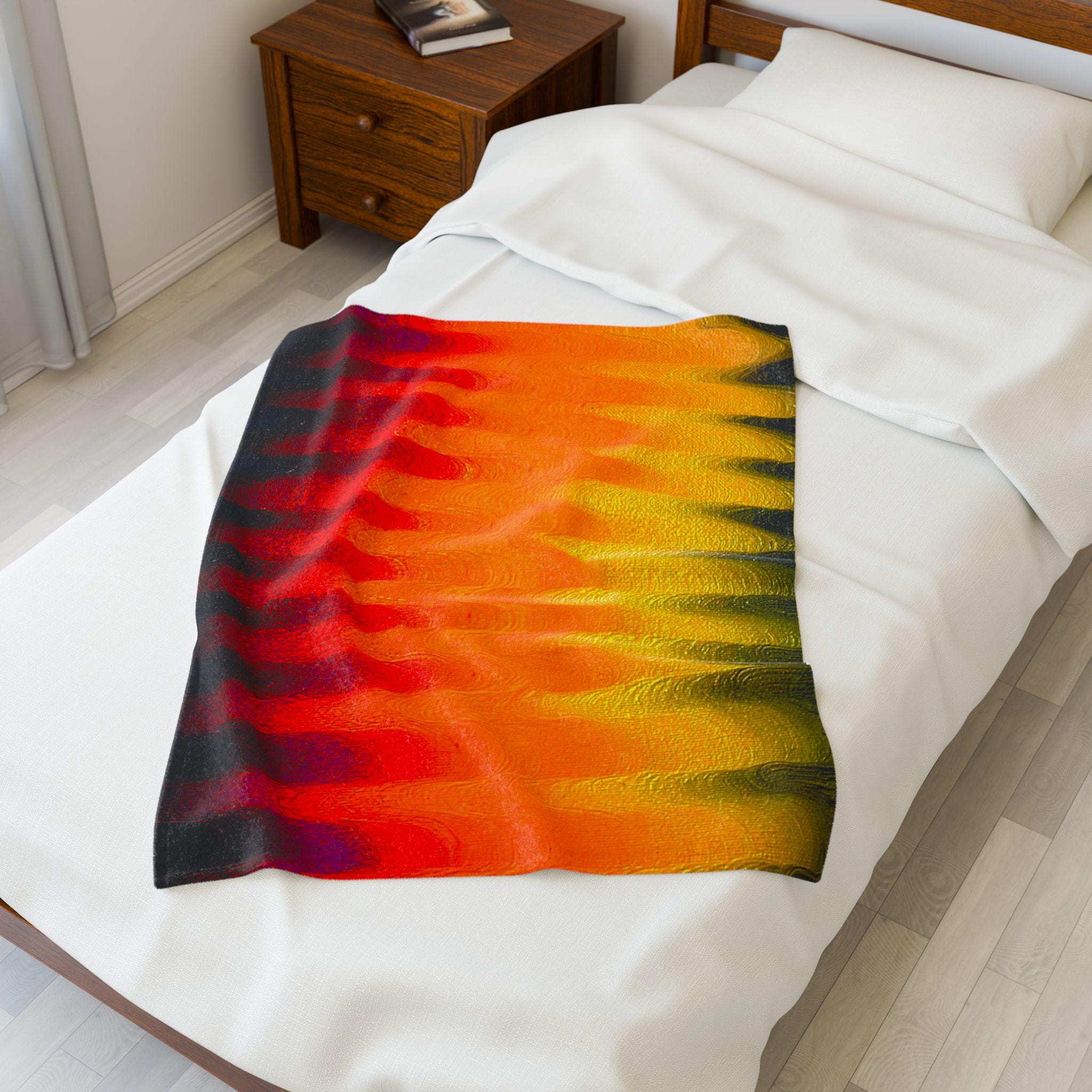 Golden Fluid Wave Plush Blanket – Chromatic Flow Collection